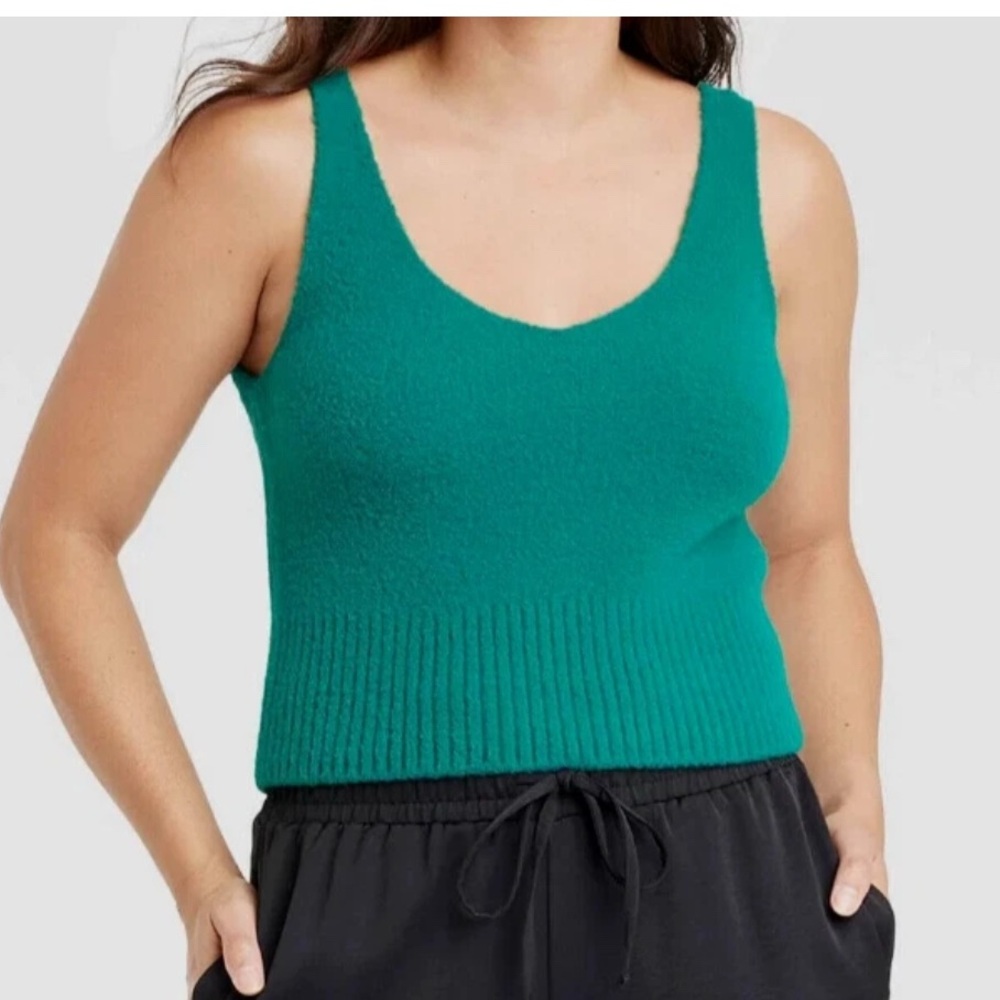a new day NWT Women's Vibrant Green Fuzzy Knit Tank Top